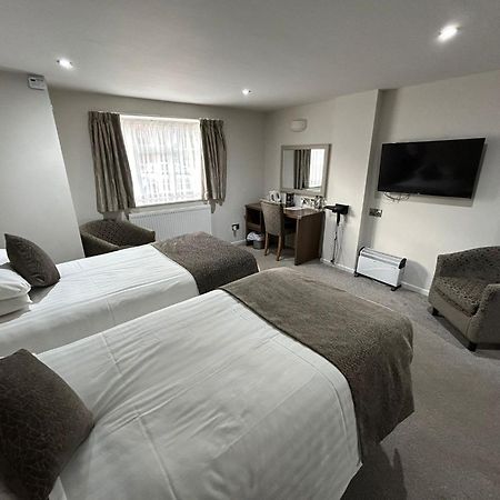 The Hind Hotel Wellingborough Exterior photo