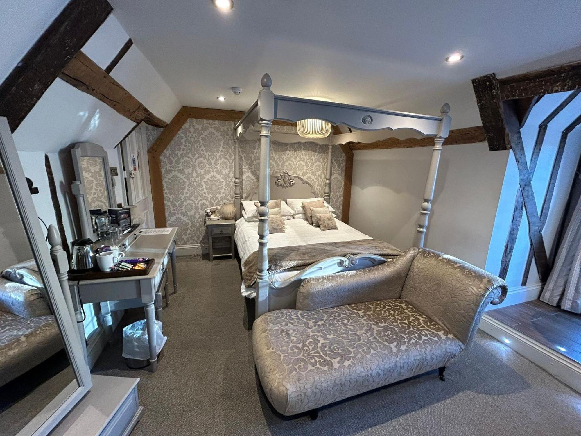 The Hind Hotel Wellingborough Room photo